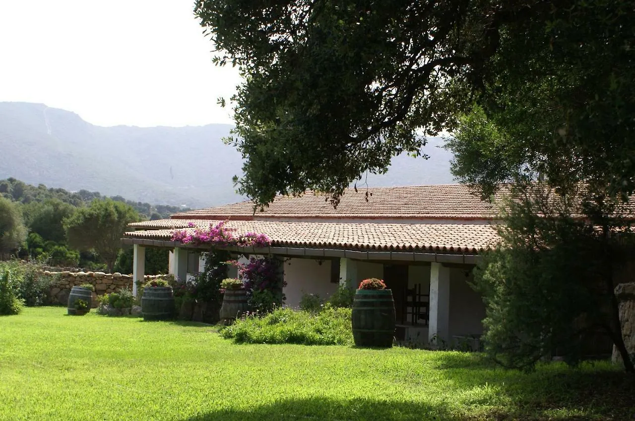 Agriturismo Su Pirastru Sa Castanza 0*,