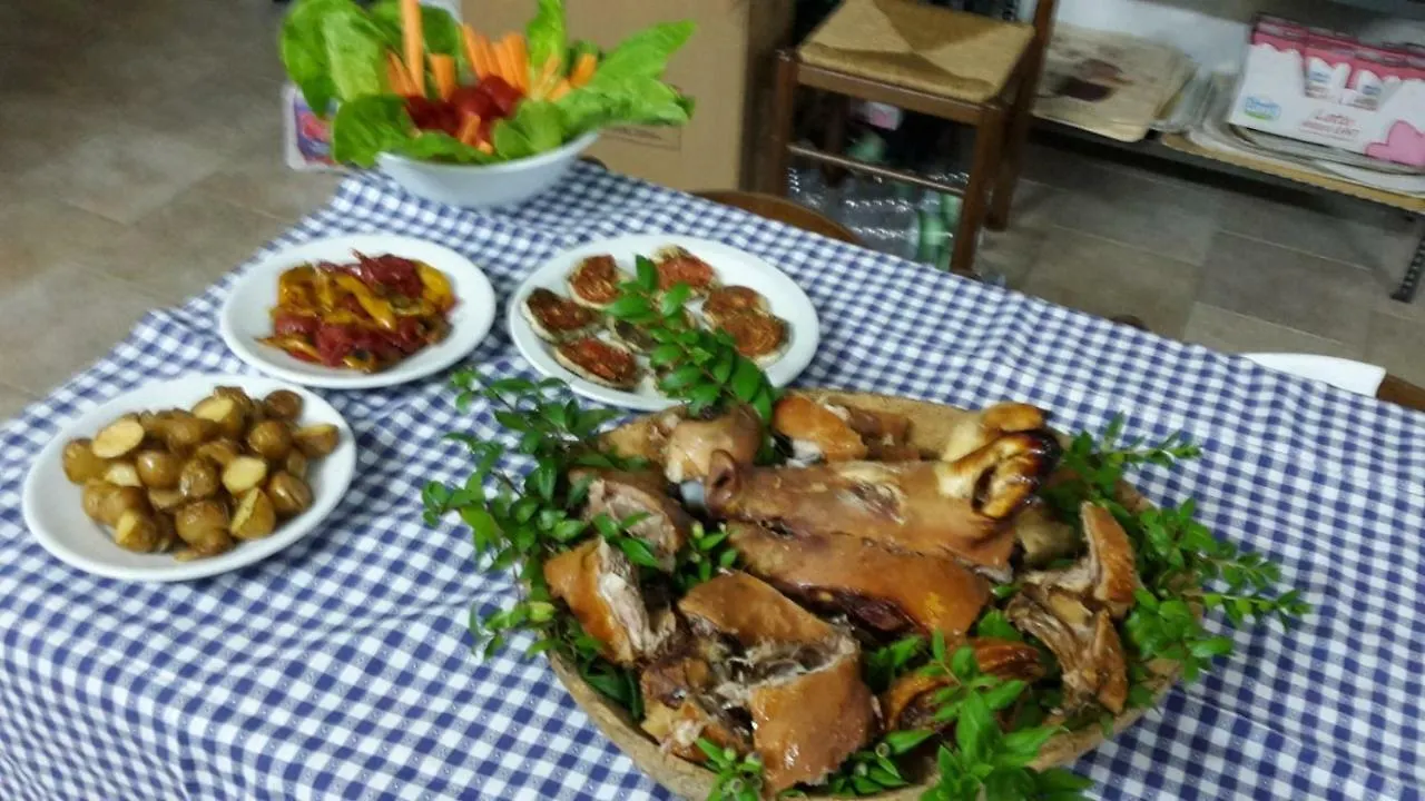 Farm stay Agriturismo Su Pirastru Sa Castanza