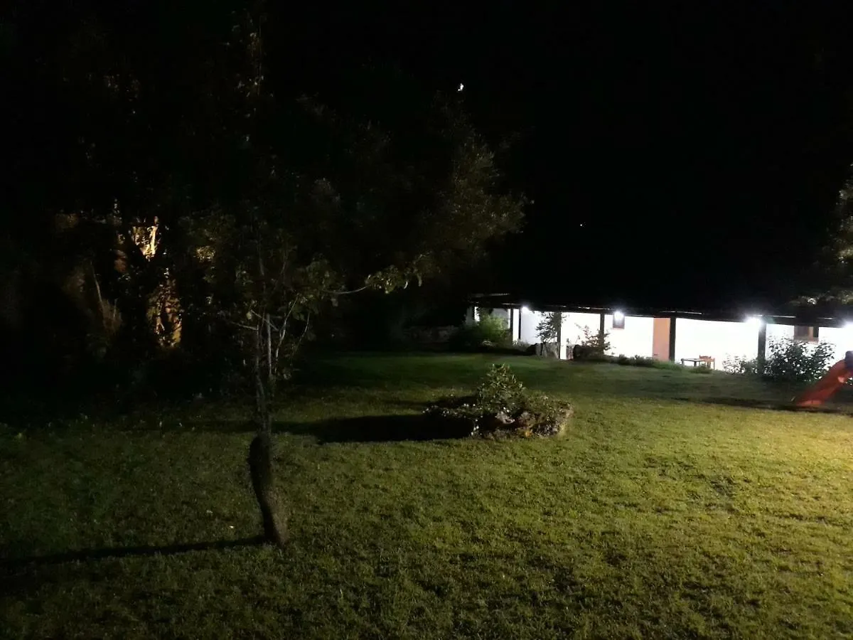 Agriturismo Su Pirastru Sa Castanza